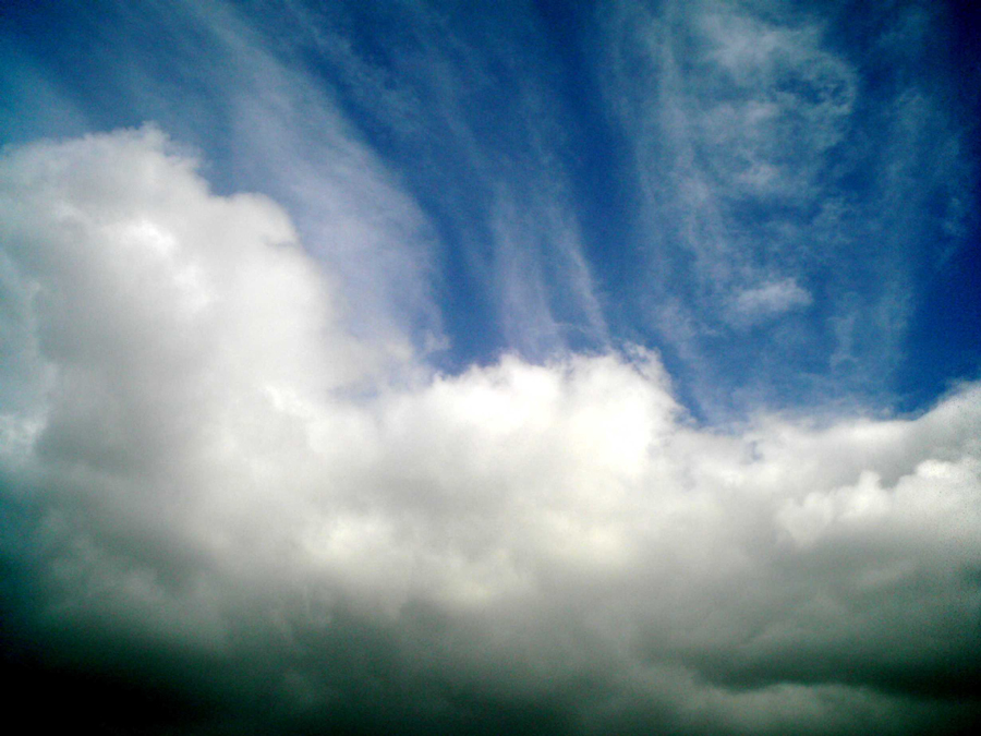 Cloud Face copyright 2008 educate-yourself.org